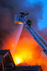 Un chalet détruit par les flammes