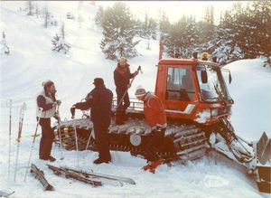 implantation-du-premier-telesiege-celui-du-replat-au-hameau-du-pre-en-1982