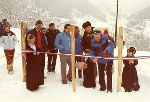 a-noel-1982-le-telesiege-du-replat-est-inaugure-par-la-municipalite-d-henri-begean-mais-dix-ans-avant-la-creation-du-domaine-les-skieurs-pratiquaient-deja-l-itineraire-hors-piste-du-grand-col-depuis-le-domaine-des-arcs