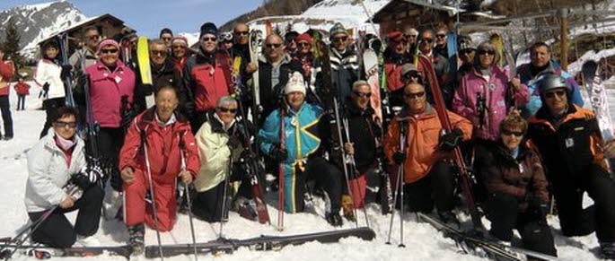  Les aînés réunis au ski 